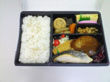 091118偕楽弁当02_350.jpg